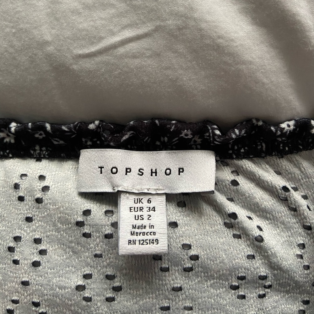Women’s floral cropped top - Picture 2 of 2